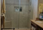 Cada recamara con su baño en finos acabados.